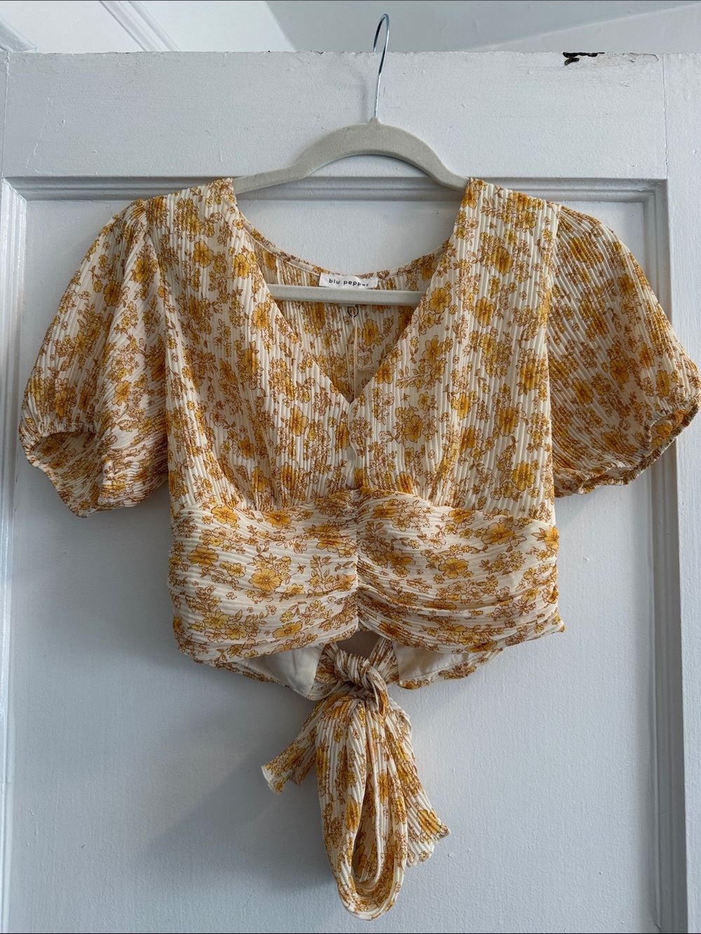 Blu Pepper Yellow Floral Short Sleeve Crop Top Size: S